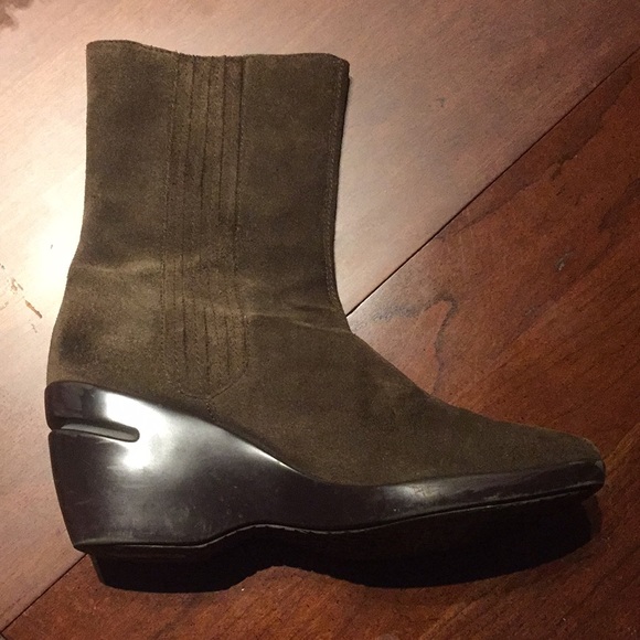 Cole Haan Nike Air Chelsea Wedge Heel Boot 8.5 - Picture 3 of 5